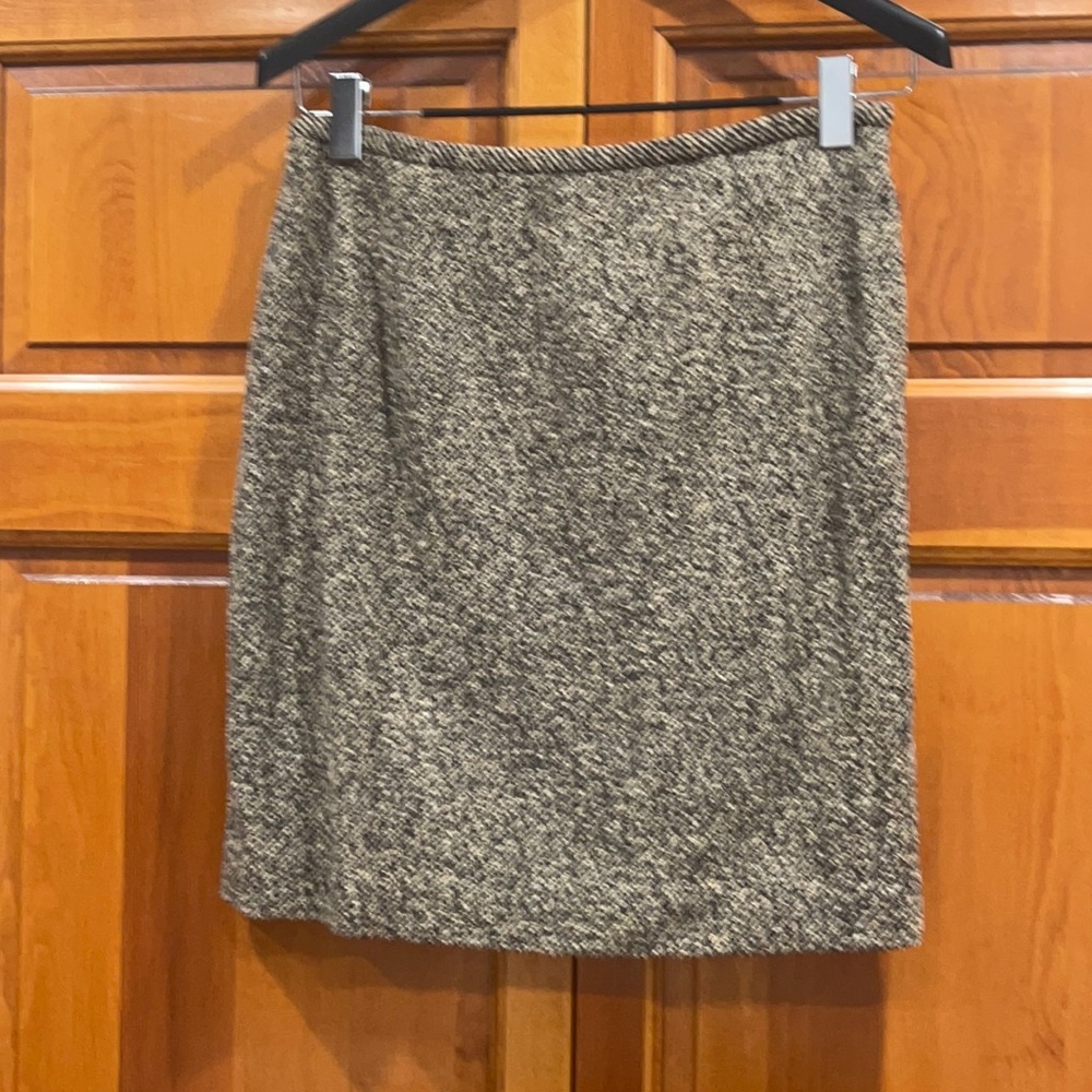 Gorgeous suit wool bouclé miniskirt
